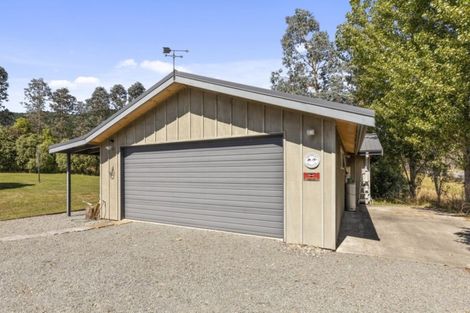 Photo of property in 49 Kakariki Way, Whitemans Valley, Upper Hutt, 5371