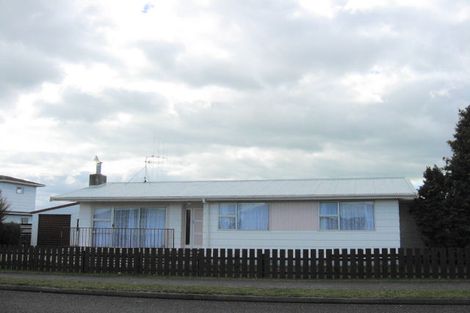 Photo of property in 78 Strathmore Avenue, Levin, 5510