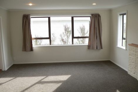 Photo of property in 24 Taylor Terrace, Tawa, Wellington, 5028