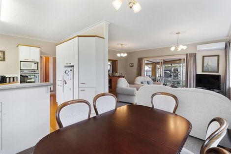 Photo of property in 21 Dunvegan Place, Dinsdale, Hamilton, 3204