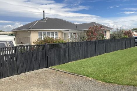 Photo of property in 1 Huia Street, Foxton Beach, Foxton, 4815