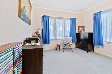 Photo of property in 58 Royal Road, Massey, Auckland, 0614