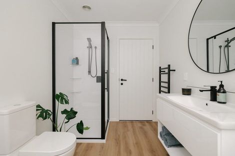 Photo of property in 22a La Lena Grove, Fitzherbert, Palmerston North, 4410