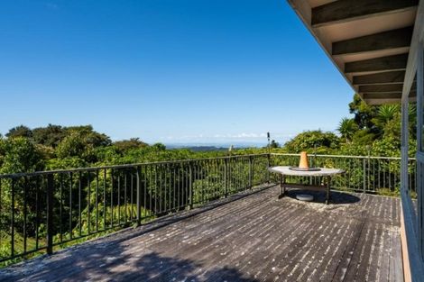 Photo of property in 453 Scenic Drive, Waiatarua, Auckland, 0612
