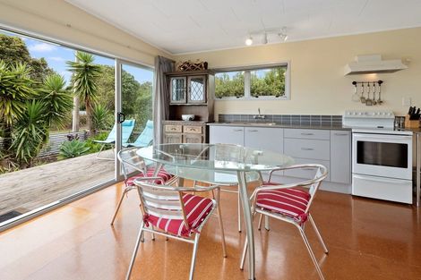 Photo of property in 2177 Whananaki North Road, Whananaki, Hikurangi, 0181