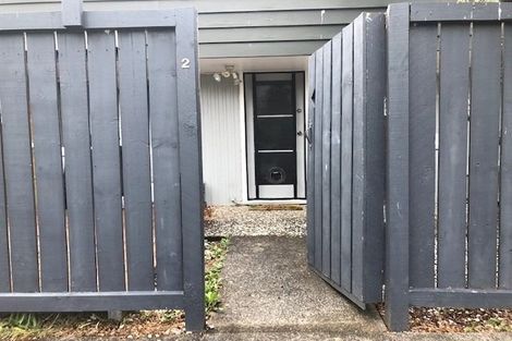 Photo of property in 2/21 Cresta Avenue, Beach Haven, Auckland, 0626