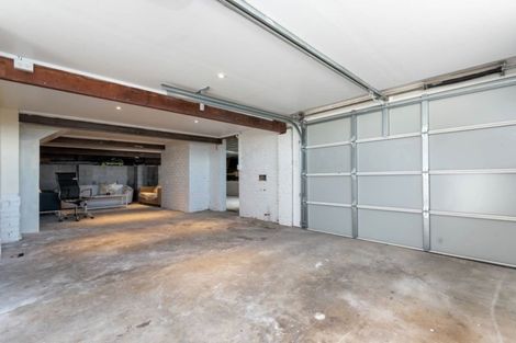 Photo of property in 35 Montgomery Crescent, Cockle Bay, Auckland, 2014