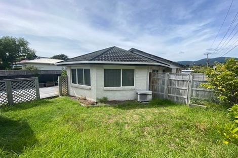 Photo of property in 35 Raumati Road, Raumati Beach, Paraparaumu, 5032