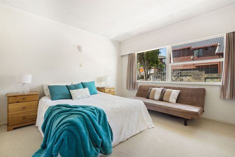 Photo of property in 115 Sunset Road, Totara Vale, Auckland, 0632