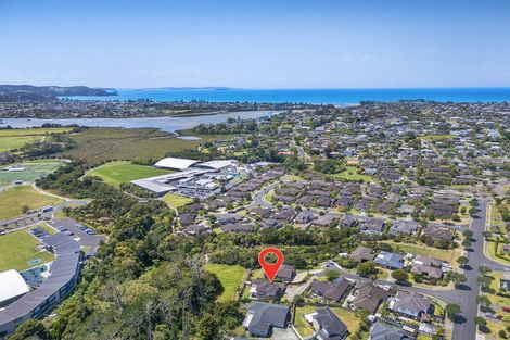 Photo of property in 7 Kingtide Place, Red Beach, 0932