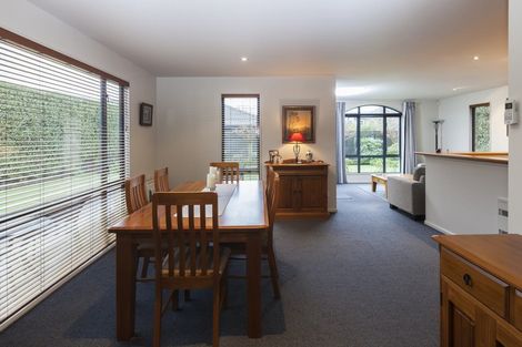 Photo of property in 37 Marble Wood Drive, Papanui, Christchurch, 8053