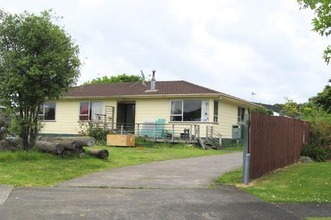 Photo of property in 10 Feltwell Place, Mangere Bridge, Auckland, 2022