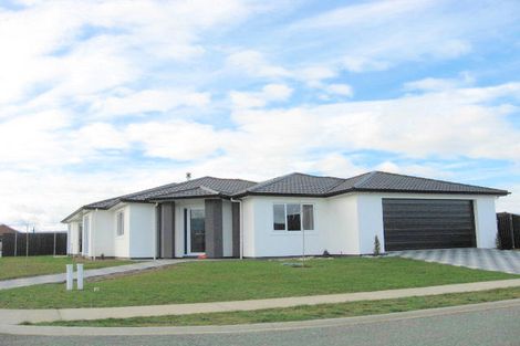 Photo of property in 31 Lawson Burrows Crescent, Te Anau, 9600