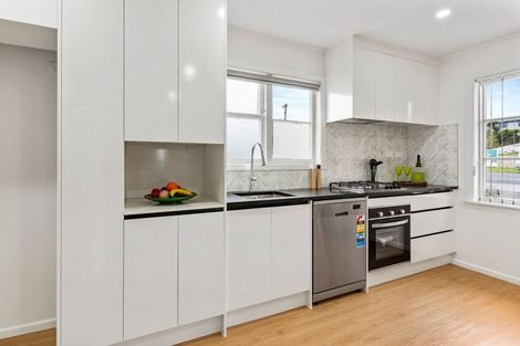 Photo of property in 1/18 Plunket Avenue, Papatoetoe, Auckland, 2104