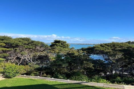 Photo of property in 9 Poaka Place, Beach Haven, Auckland, 0626