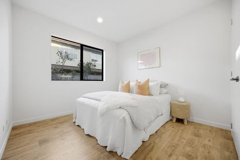 Photo of property in 5 Luff Place, Long Bay, Auckland, 0630