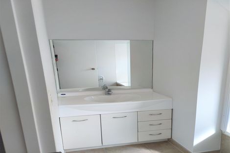 Photo of property in 8/41 The Avenue, Albany, Auckland, 0632