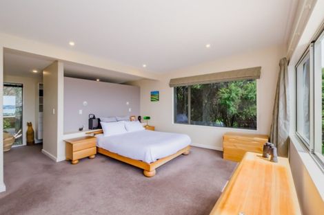 Photo of property in 2 Ocean Vista Lane, Paraparaumu, 5032