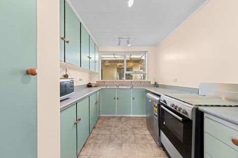 Photo of property in 14a Truby King Street, Merrilands, New Plymouth, 4312