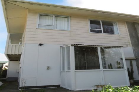 Photo of property in 9b Edgecombe Street, Newlands, Wellington, 6037