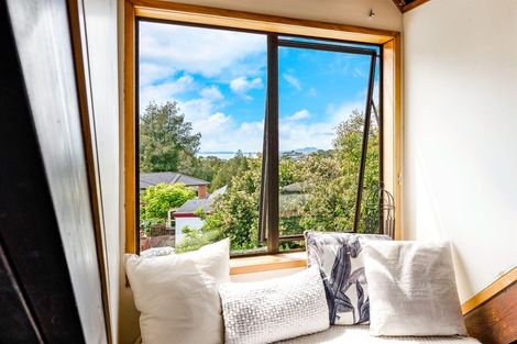 Photo of property in 21 Reynolds Place, Torbay, Auckland, 0630