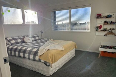 Photo of property in 9 Tahapa Crescent, Meadowbank, Auckland, 1072