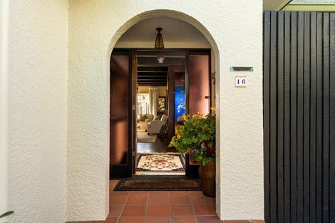 Photo of property in 16 Hinewa Road, Otumoetai, Tauranga, 3110