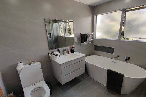 Photo of property in 18 Lipton Grove, Opaheke, Papakura, 2113