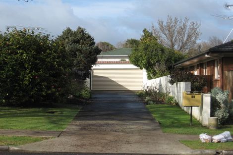 Photo of property in 2/54 Ray Small Drive, Pahurehure, Papakura, 2113