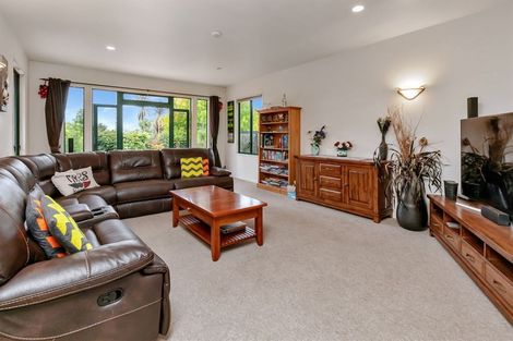 Photo of property in 94 Cemetery Road, Maunu, Whangarei, 0179