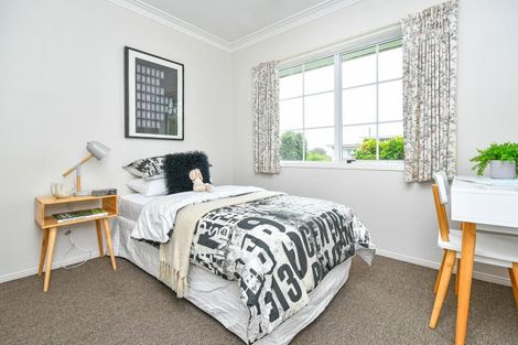 Photo of property in 1/55 Scenic Drive, Hillpark, Auckland, 2102