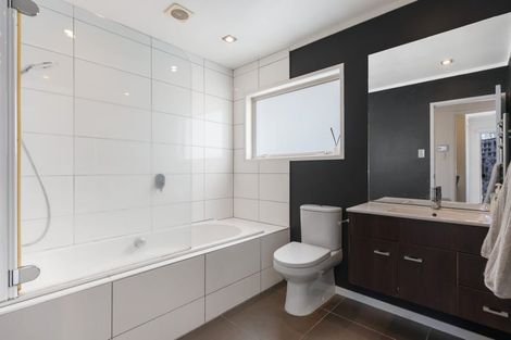 Photo of property in 7 Paris Place, Birkenhead, Auckland, 0626