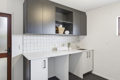Photo of property in 4 Glen Loch Place, Paraparaumu, 5032