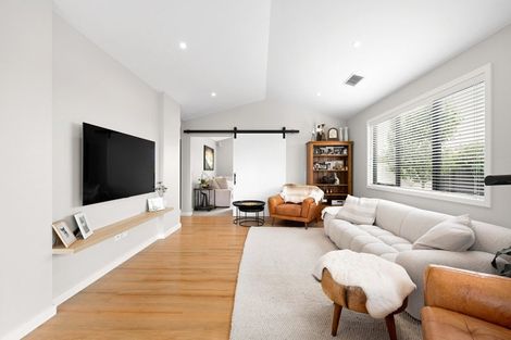 Photo of property in 92 Hugo Shaw Drive, Cambridge, 3434