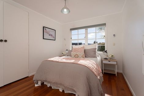 Photo of property in 10 Chorley Grove, Churton Park, Wellington, 6037