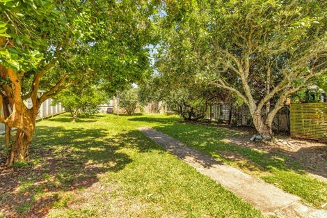 Photo of property in 2/5 Edgars Road, Westmere, Auckland, 1022