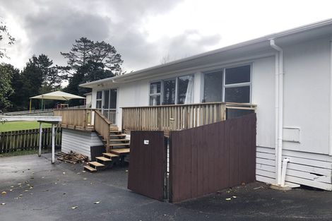 Photo of property in 2/25 Edgware Road, West Harbour, Auckland, 0618