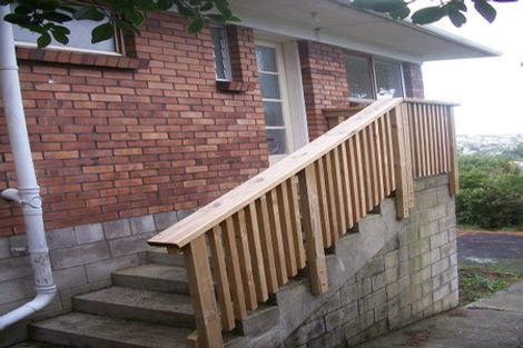 Photo of property in 2/98 Carlisle Road, Browns Bay, Auckland, 0632