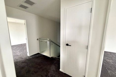 Photo of property in 17b Martin Place, Kelston, Auckland, 0602