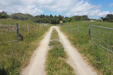 Photo of property in 610 Dover Road, Okato, New Plymouth, 4374