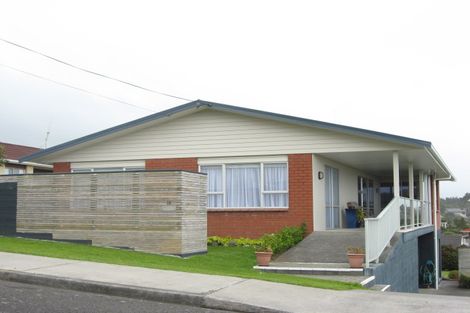 Photo of property in 10 Pitcairn Street, Oakura, 4314