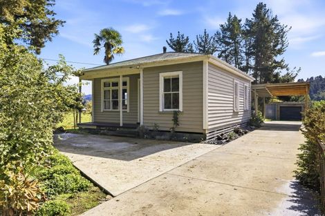 Photo of property in 8 Marsack Road, Taumarunui, 3992