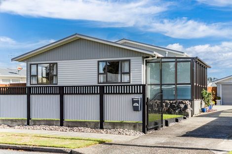 Photo of property in 21 Bonnie Glen Crescent, Ebdentown, Upper Hutt, 5018