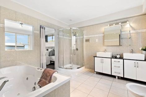 Photo of property in 44 Penzance Road, Mairangi Bay, Auckland, 0630