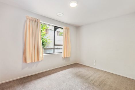 Photo of property in 6 Montclare Avenue, Ilam, Christchurch, 8041