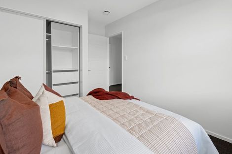 Photo of property in 74a Shillingford Boulevard, Rolleston, 7615