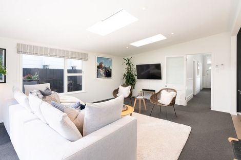 Photo of property in 56 Derwent Street, Island Bay, Wellington, 6023