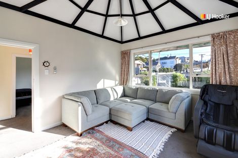 Photo of property in 389 South Road, Caversham, Dunedin, 9012