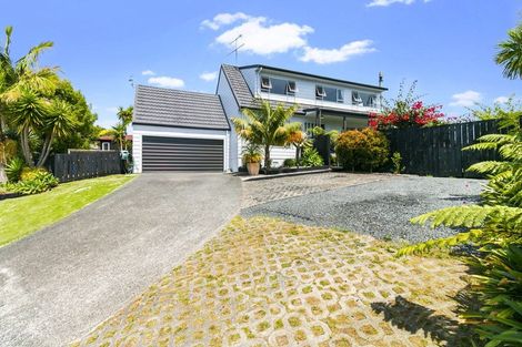 Photo of property in 2 Titiwai Place, Birkenhead, Auckland, 0626