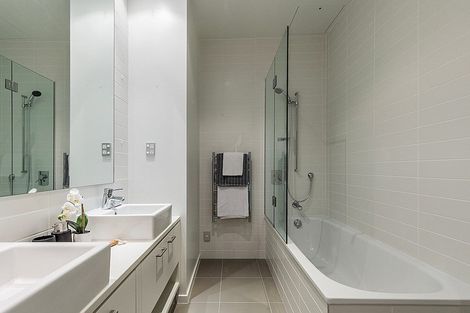 Photo of property in Sentinel Apartments, 1303/3 Northcroft Street, Takapuna, Auckland, 0622